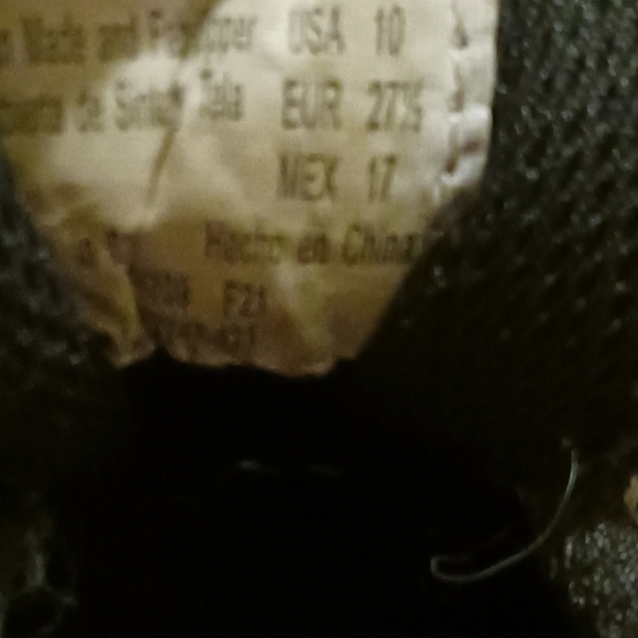 Boy's Toddler Sneakers Size 10 - Picture 3 of 3